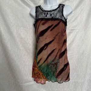 Lineatre beautiful light weight animal print top, size S